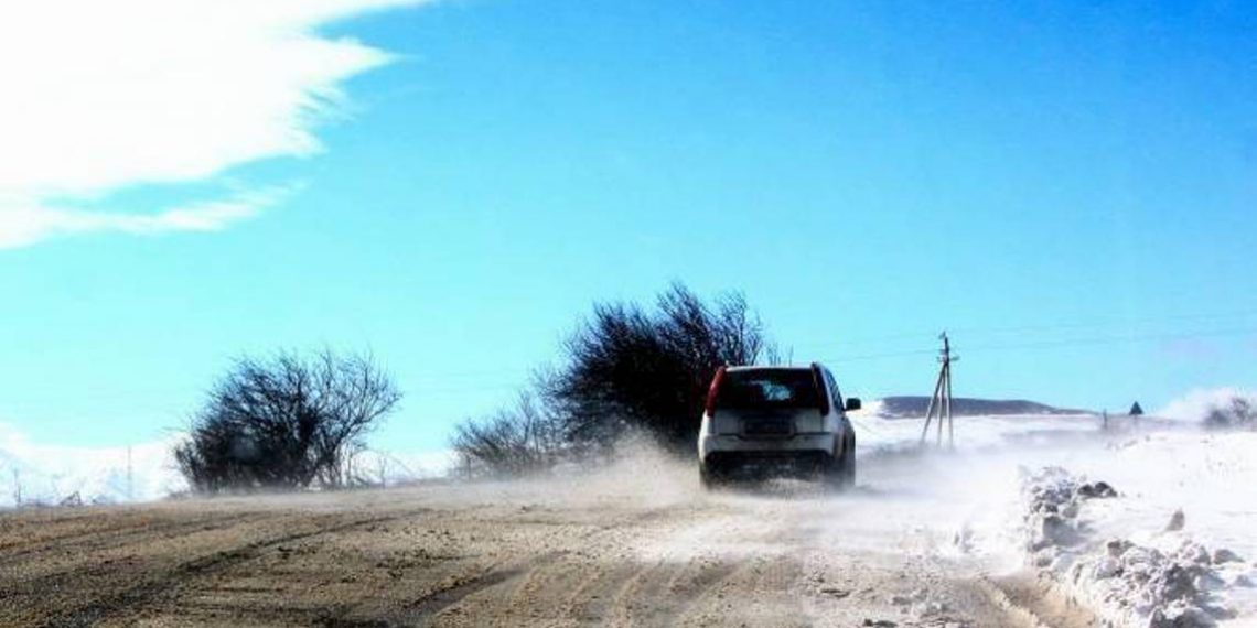 Из-за сильного снегопада в Армении закрыты многие автодороги