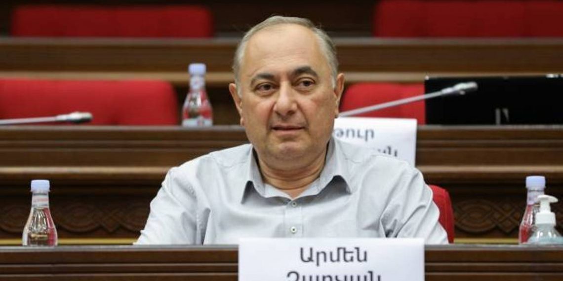 Парламент Армении дал согласие на возбуждение уголовного преследования в отношении депутата Армена Чарчяна