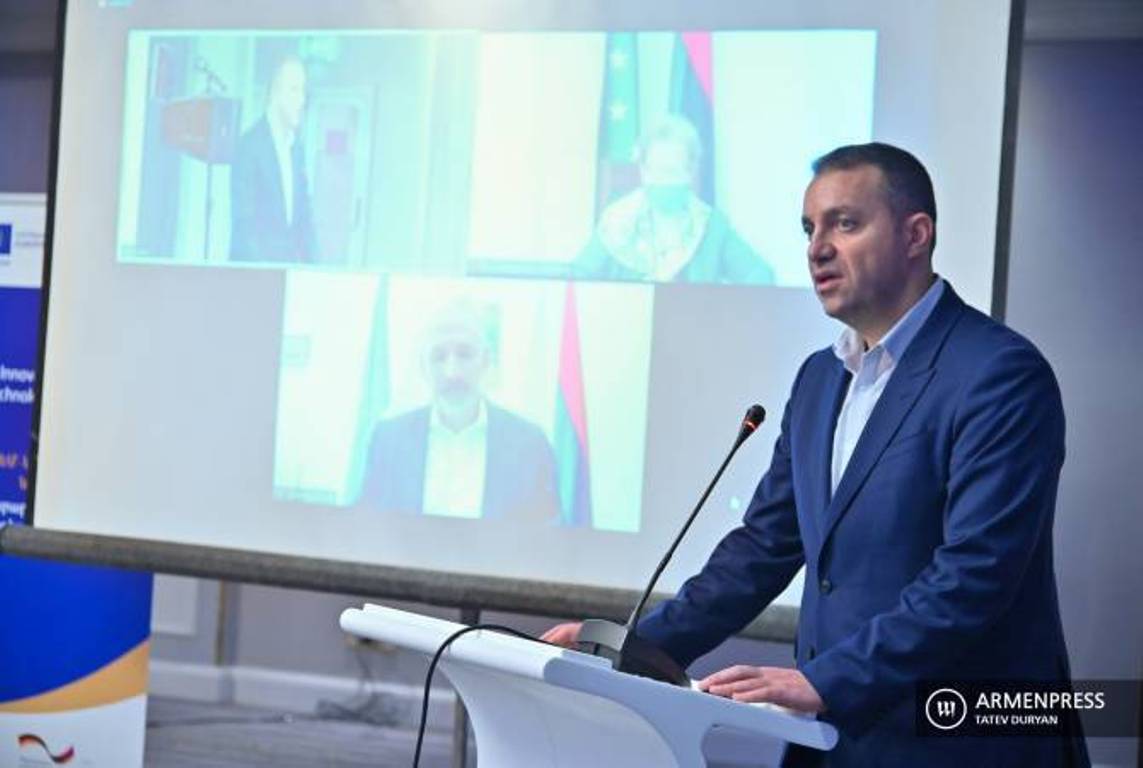 Министр экономики Армении Керобян выступит на Всемирном правительственном саммите