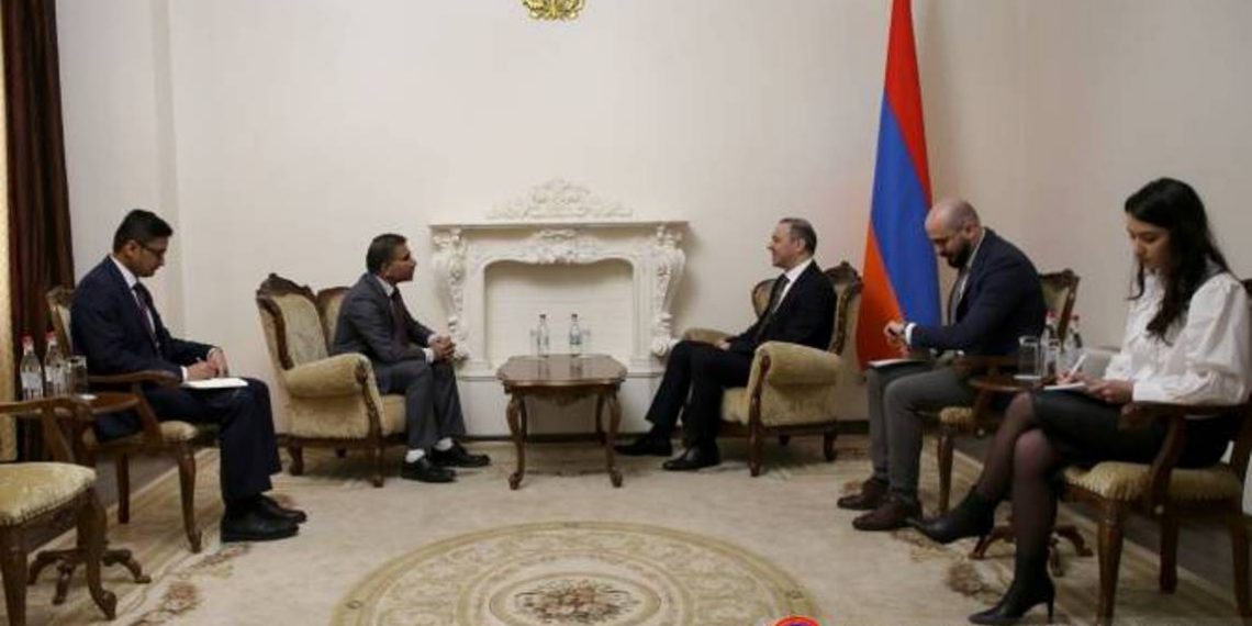 Секретарь Совета безопасности Армении принял посла Индии