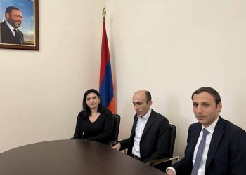 Председатель комиссии по защите прав человека НС Армении приняла нынешнего и бывшего Омбудсменов Арцаха