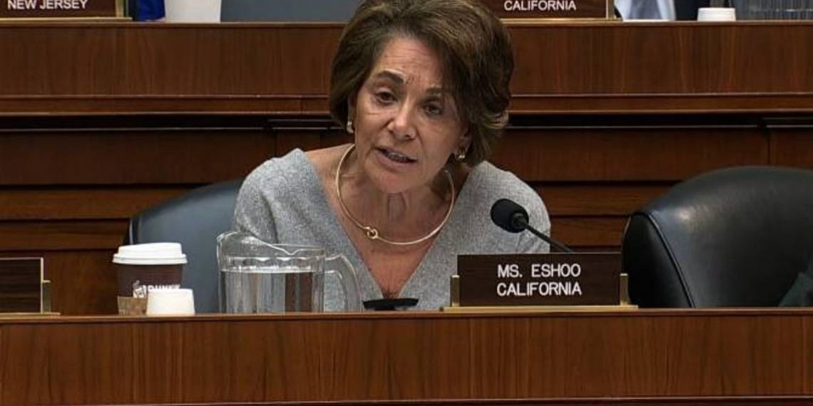 США должны положить конец искусственно созданному в Арцахе гуманитарному кризису: конгрессмен США