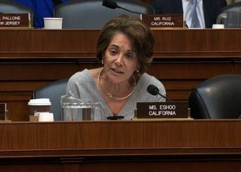 США должны положить конец искусственно созданному в Арцахе гуманитарному кризису: конгрессмен США