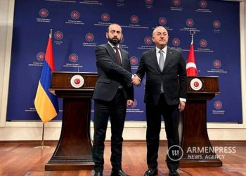 Франция приветствует визит главы МИД Армении в Турцию