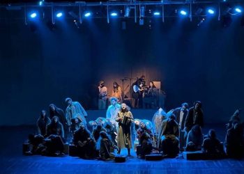 «Неистовые толпы» Чаренца на сцене Гюмрийского драмтеатра