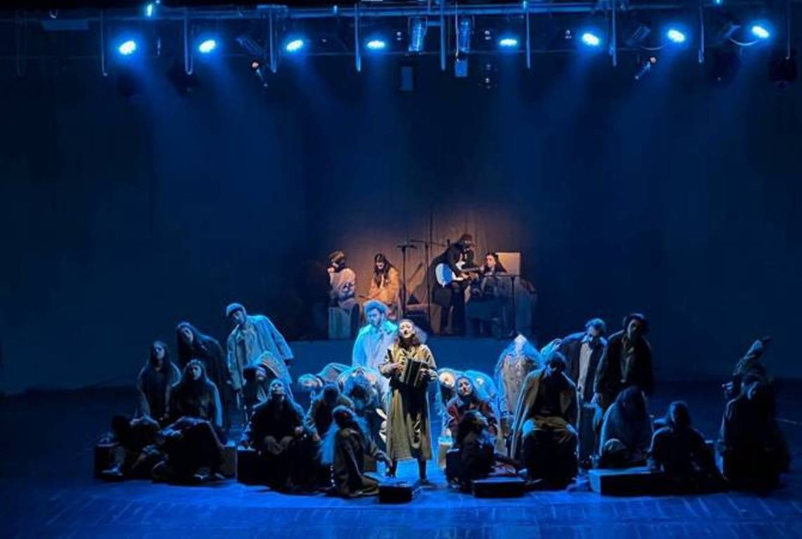«Неистовые толпы» Чаренца на сцене Гюмрийского драмтеатра