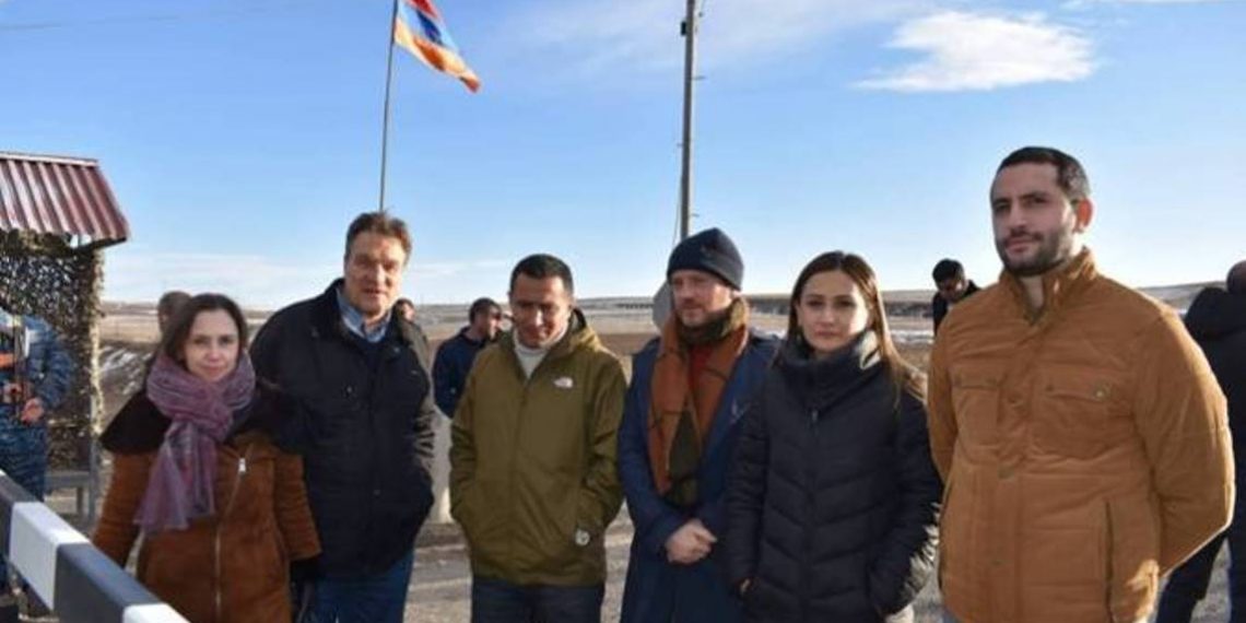 Содокладчики ПАСЕ зафиксировали, что Лачинский коридор закрыт