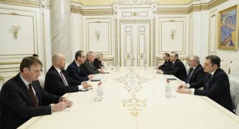Премьер-министр Пашинян принял делегацию Европейского союза и главу новой миссии наблюдателей ЕС в Армении
