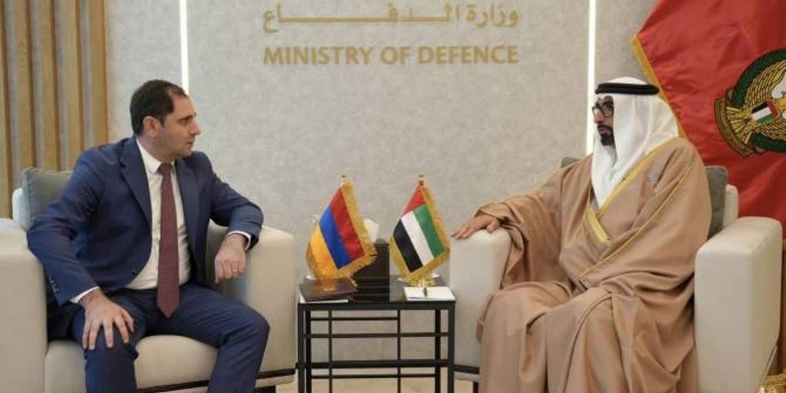 Министры обороны Армении и ОАЭ обсудили перспективы военно-технического сотрудничества