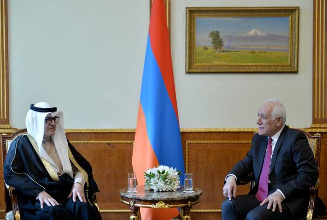 На встрече с послом Кувейта президент подчеркнул, что в вопросе НК отсутствуют элементы межрелигиозной нетерпимости