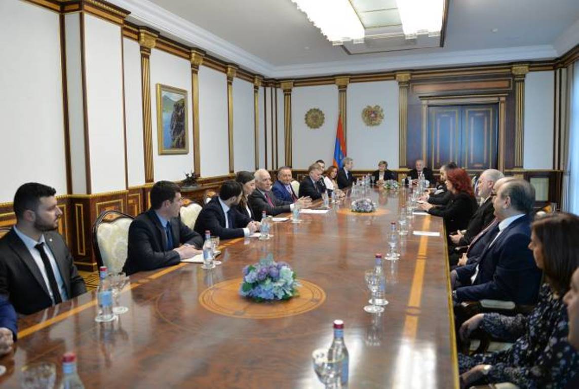 Президент Ваагн Хачатурян принял группу проживающих в Армении представителей армянской общины Сирии