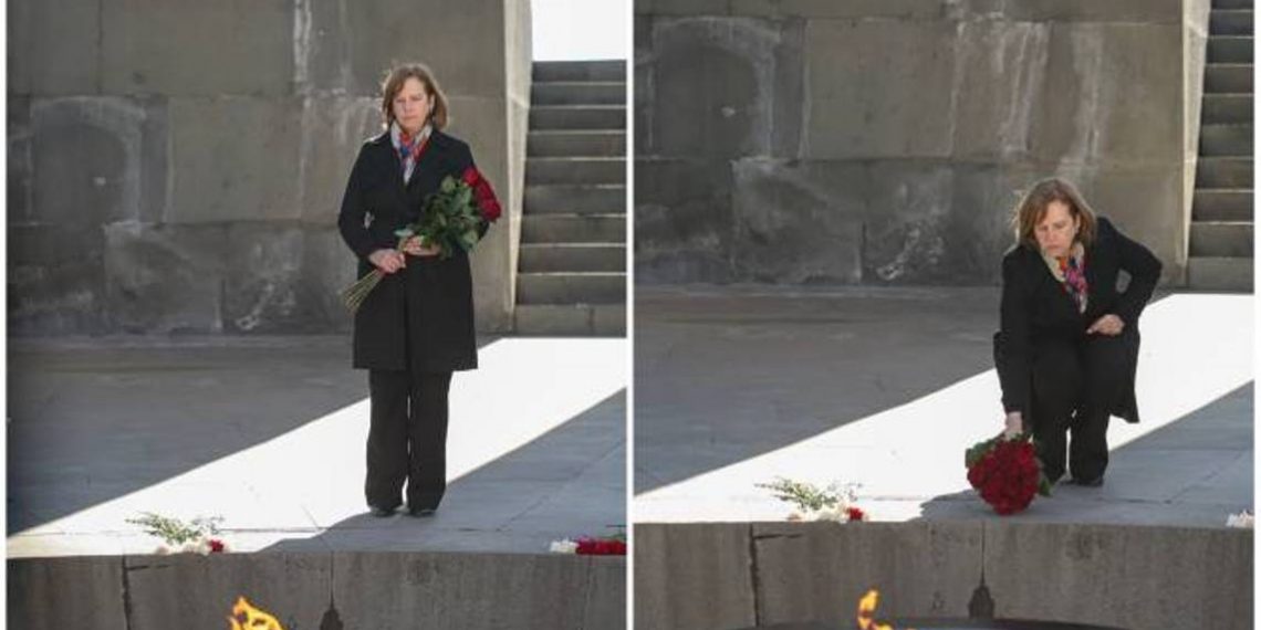 Посол США в Мемориальном комплексе Цицернакаберда почтила память жертв Геноцида армян