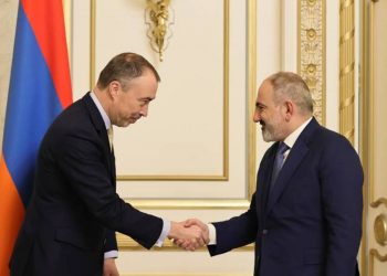 Никол Пашинян и спецпредставитель ЕС обменялись мнениями о процессе нормализации отношений между Ереваном и Баку