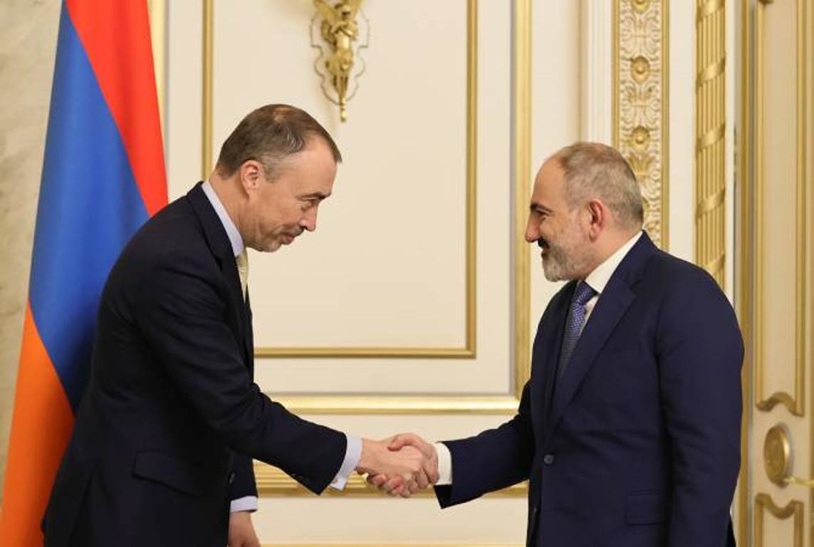 Никол Пашинян и спецпредставитель ЕС обменялись мнениями о процессе нормализации отношений между Ереваном и Баку