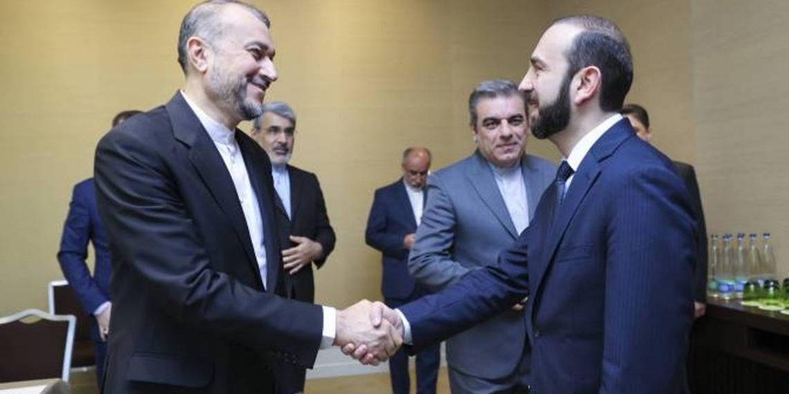 Министр ИД Армении в Женеве встретился с иранским коллегой