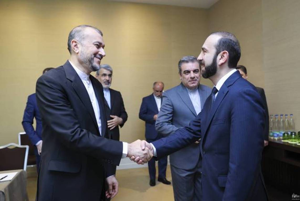 Министр ИД Армении в Женеве встретился с иранским коллегой