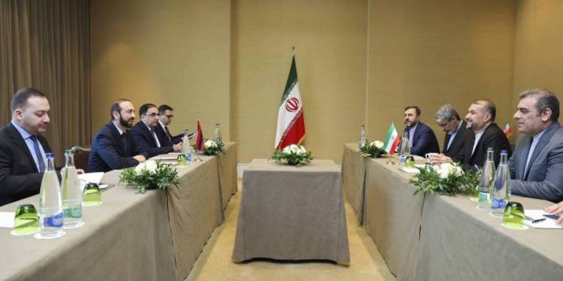 Министр ИД Ирана подтвердил позицию ИРИ относительно любых геополитических изменений в регионе