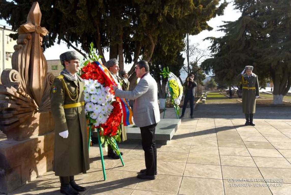 Высшее духовенство и должностные лица Республики Арцах почтили память жертв Сумгаитского преступления
