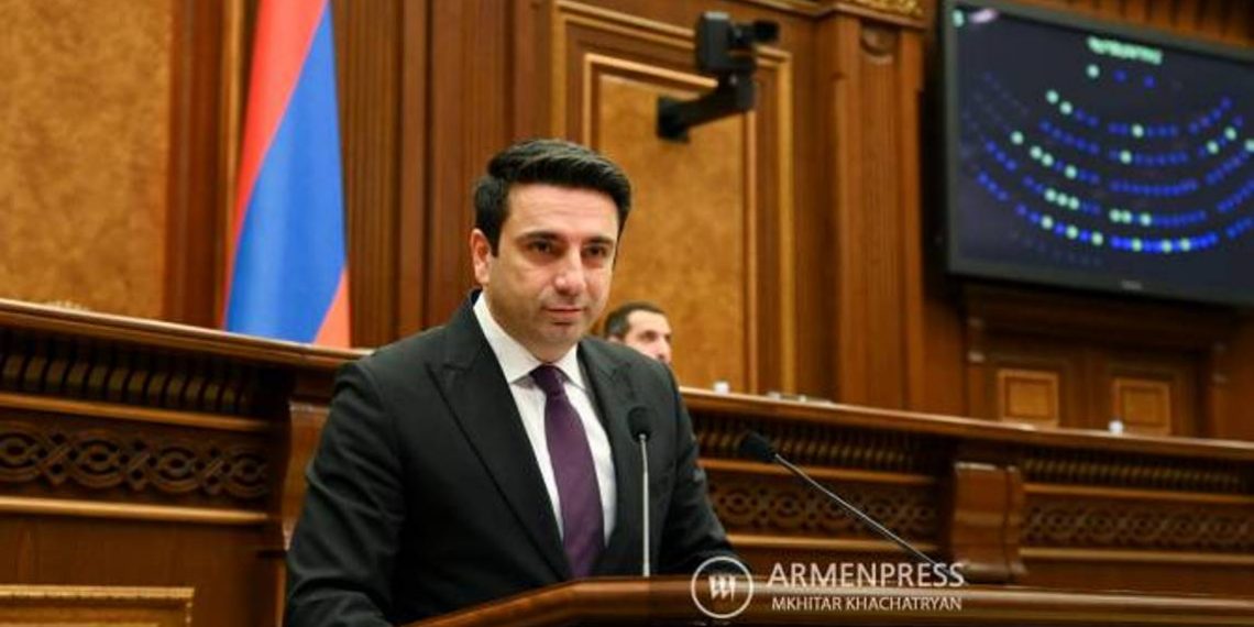 Закрытие Лачинского коридора в политическом смысле Азербайджану нанесло больший вред: спикер НС Армении