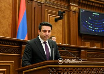 Закрытие Лачинского коридора в политическом смысле Азербайджану нанесло больший вред: спикер НС Армении