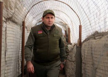 Министр обороны Армении посетил юго-западную пограничную зону