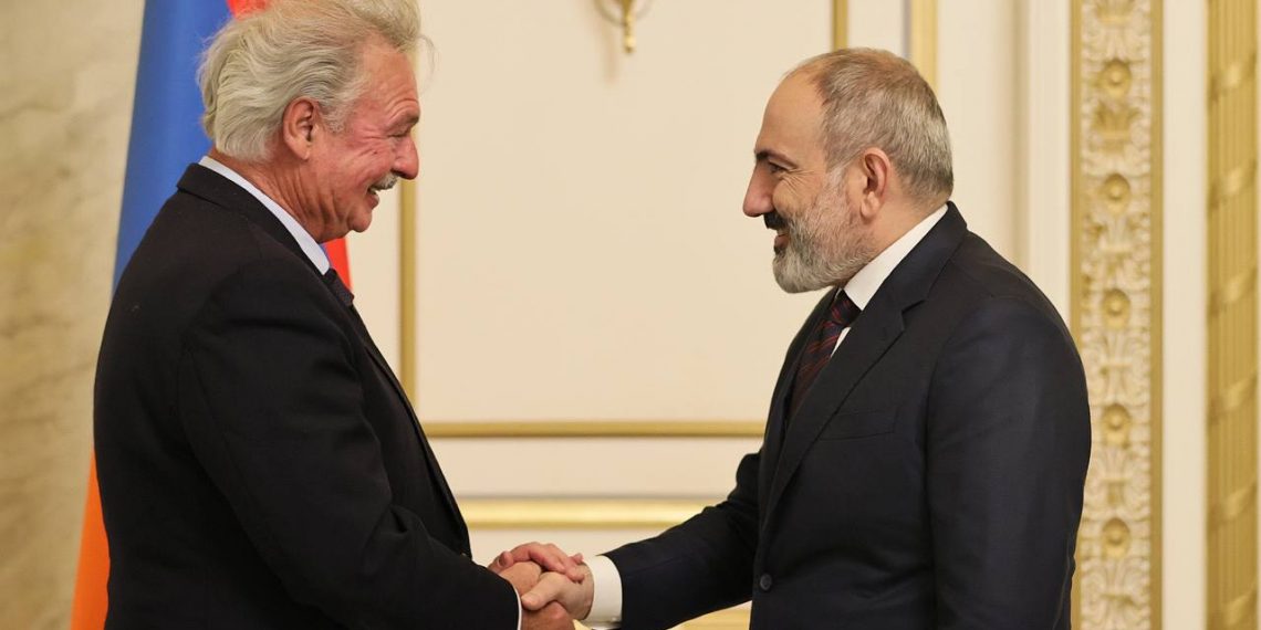 Никол Пашинян принял министра иностранных дел Люксембурга Жана Ассельборна