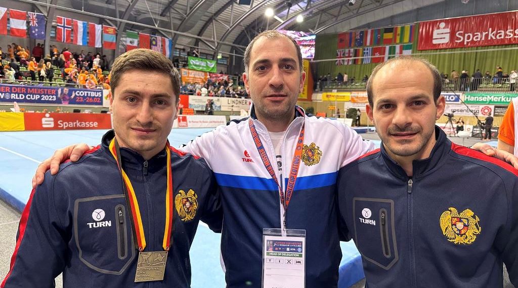 Армянские гимнасты вновь на коне