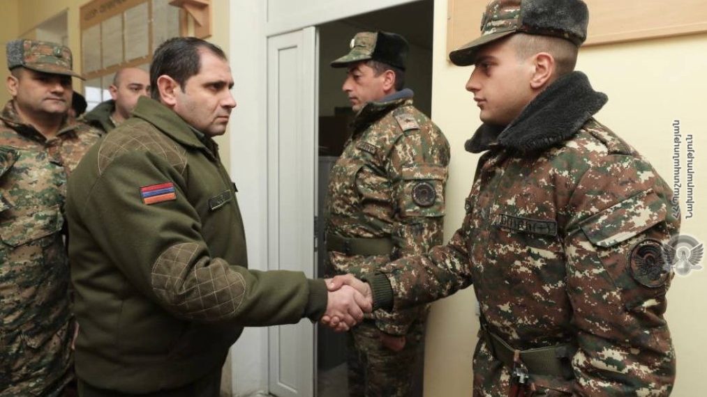 Министр обороны Армении будет посещать воинские соединения и воинские части