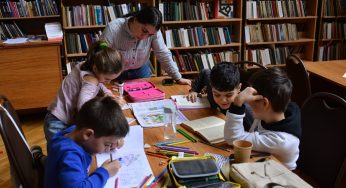 Национальная детская библиотека им. Хнко Апера предлагает около 200 культурно-образовательных программ