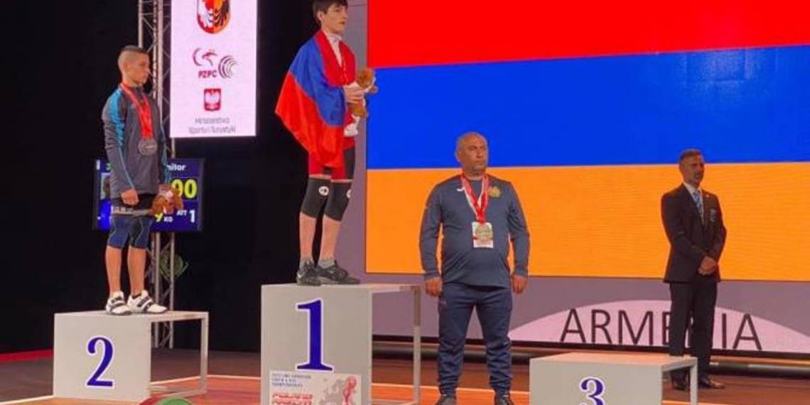 Тяжелоатлет Сережа Барсегян стал золотым призером Молодежного чемпионата мира