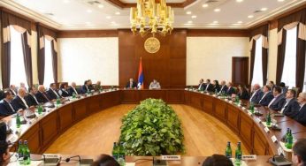 Президент Арцаха представил нового госминистра и сообщил, какие структуры он будет координировать