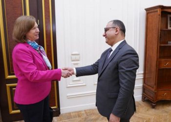 Вице-премьер Армении Тигран Хачатрян принял посла США Кристин Куинн