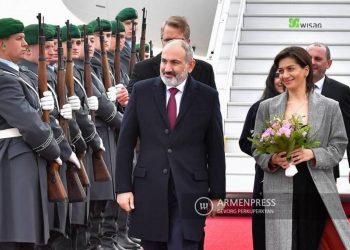 Премьер-министр Армении прибыл в Берлин