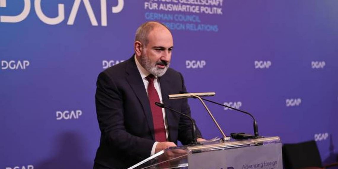 Пашинян уточнил, по каким основным направлениям идет переговорный процесс Армения-Азербайджан