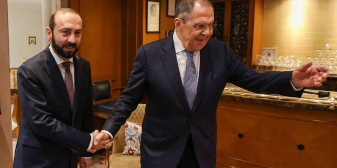 В Нью-Дели состоялась встреча Мирзоян-Лавров