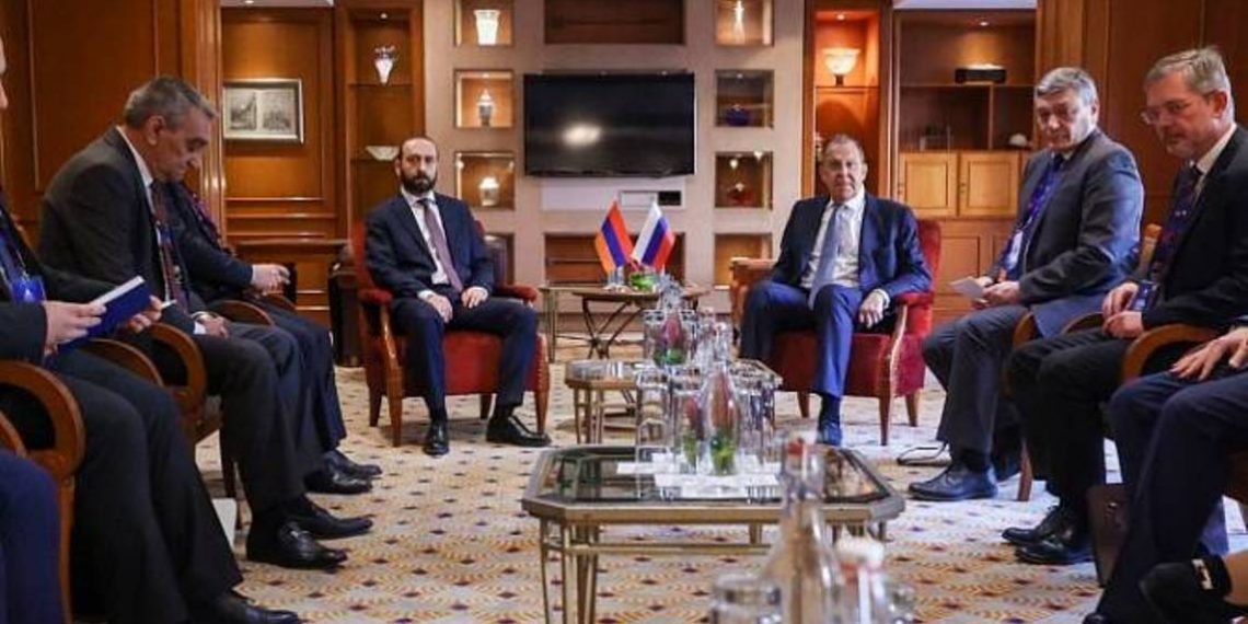 Министры ИД Армении и России в Нью-Дели обсудили вопросы нормализации армяно-азербайджанских отношений