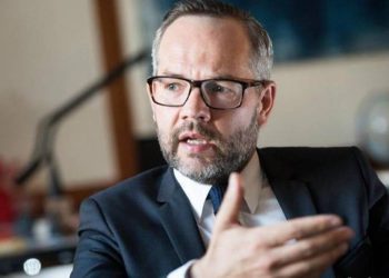 Азербайджан должен положить конец своей агрессии. Глава комитета Бундестага по международным отношениям