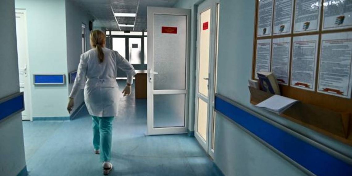 Состояние полицейского, получившего ранение при нападении диверсионной группы ВС Азербайджана, стабильно тяжелое