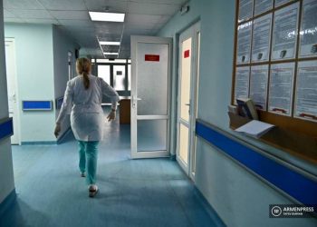 Состояние полицейского, получившего ранение при нападении диверсионной группы ВС Азербайджана, стабильно тяжелое