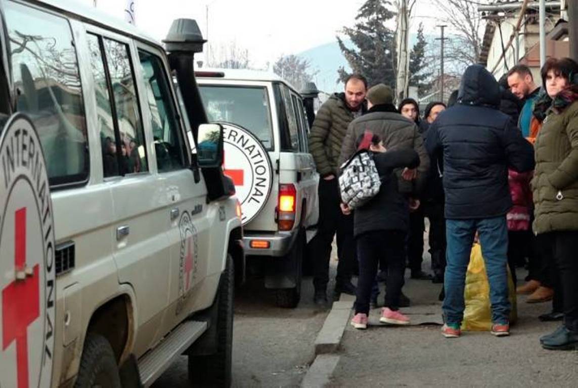 При посредничестве МККК из Арцаха в Армению перевезено 9 пациентов, 9 вместе с сопровождающими возвратились в Арцах