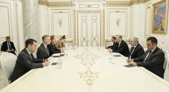 Премьер-министр Пашинян принял американского сопредседателя Минской группы ОБСЕ Луиса Боно