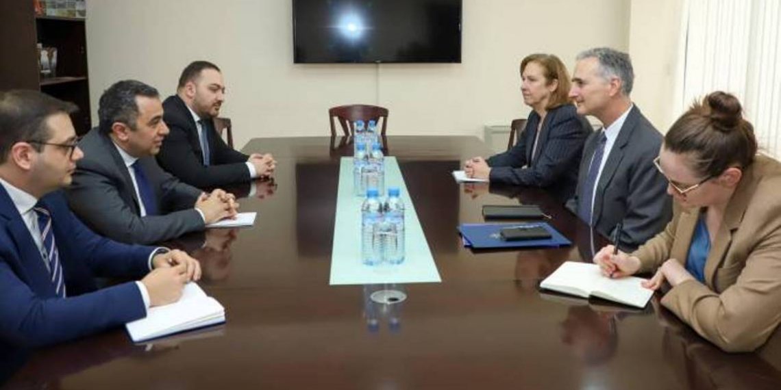 Замглавы МИД Армении и американский сопредседатель МГ ОБСЕ обменялись мнениями по вопросам региональной безопасности