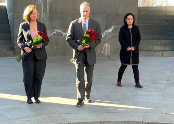 Старший советник Госдепартамента США по переговорам на Кавказе почтил память жертв Геноцида армян
