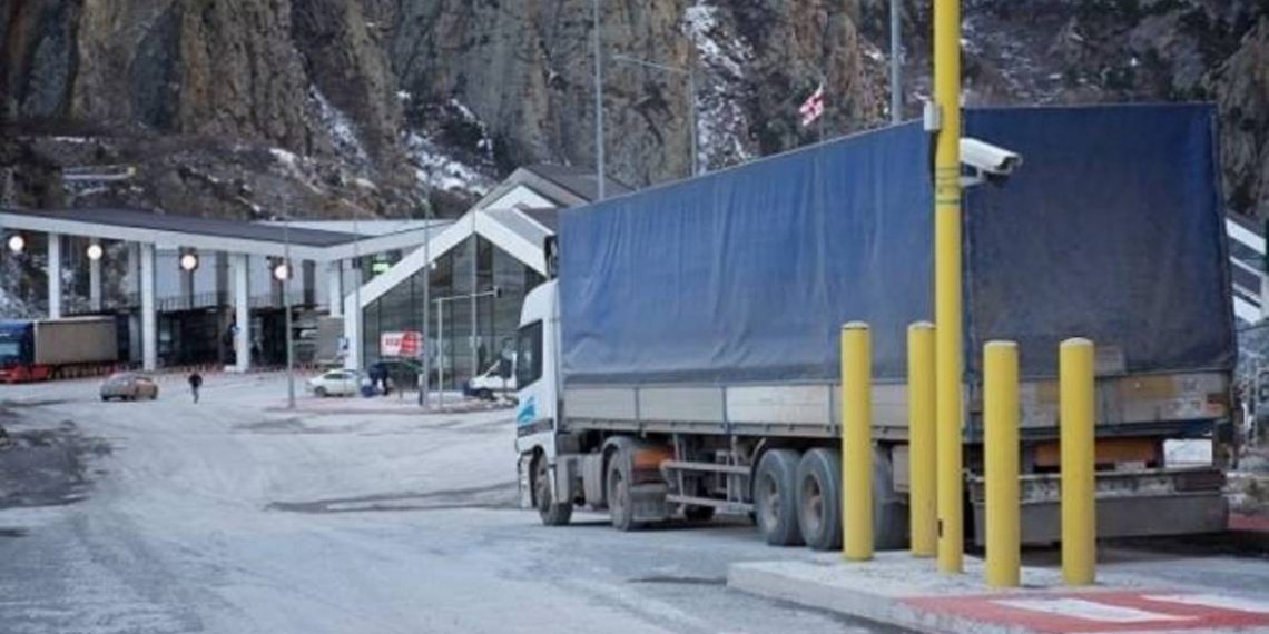 Военно-Грузинскую дорогу открыли спустя пять суток после закрытия из-за непогоды