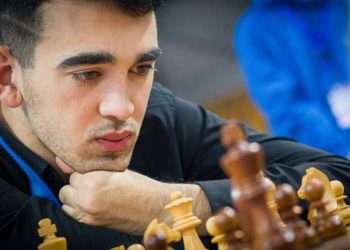 В 7-ом туре чемпионата Европы партии завершили с победой Айк Мартиросян и Роберт Ованнисян