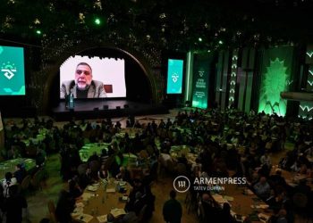 Блокада Арцаха показала, что армяне нуждаются в обсуждении идей: Рубен Варданян