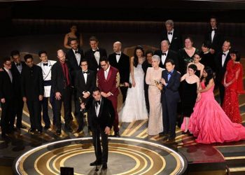 «Все, везде и сразу» — Лучший фильм: названы лауреаты 95-го «Оскара»