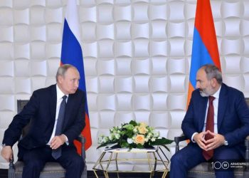 Пашинян сообщил Путину свое беспокойство по поводу новой эскалации в Нагорном Карабахе