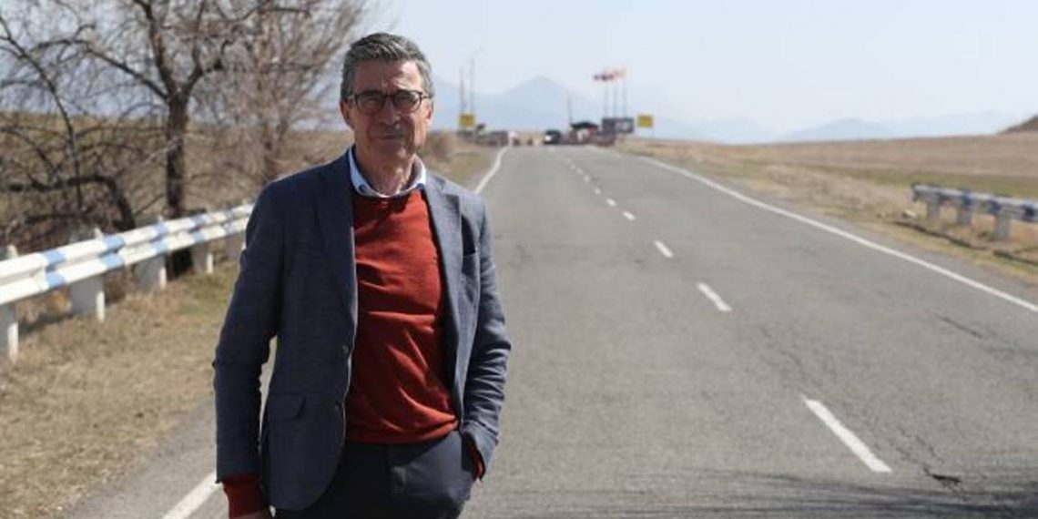 Бывший генеральный секретарь НАТО посетил начальный участок Лачинского коридора