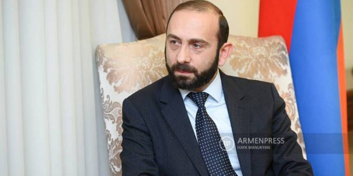 Глава МИД Армении посетит РФ